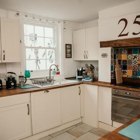 Charming 3 Bedroom Townhouse Weymouth Eksteriør bilde